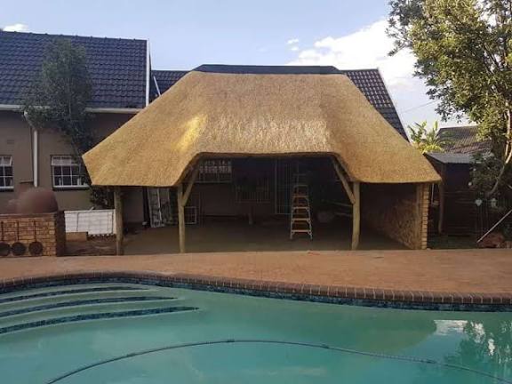 unique thatch
